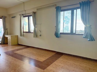 We need to rent a nice apartment, 75 M2, 2 bedrooms, 2 9 million toilets.