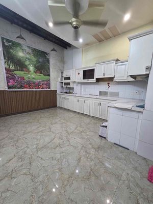 Car alleys 1/ Lê Đức Thọ (4 x15 meters) 6 bedrooms 3 bathrooms Cho in the transplant group 15 million friends
