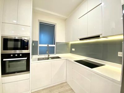 To rent the Sunrise CityView apartment.