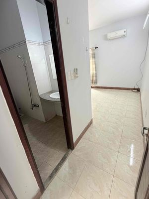 The air conditioning room is 20 meters wide open. Trần Thị Nơi. Redfern 4. District 8