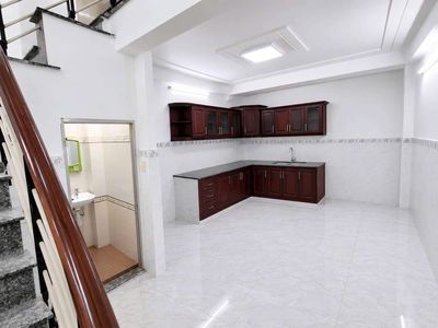 Rent a Tân Hương 4 x13 M, 4 shots, 4 bedrooms, 5 toilets, 15 million