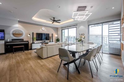 Three beautiful bedrooms for rent at the new level.