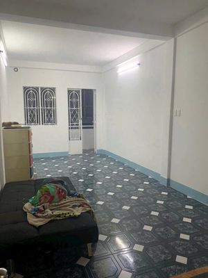 Renting Lạc Long Quân District 11 bids: 12 million a month.