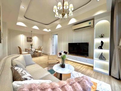 Two beautiful interior bedrooms for rent at one veranda
