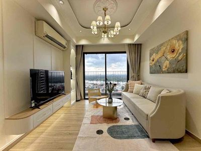 Two beautiful interior bedrooms for rent at one veranda