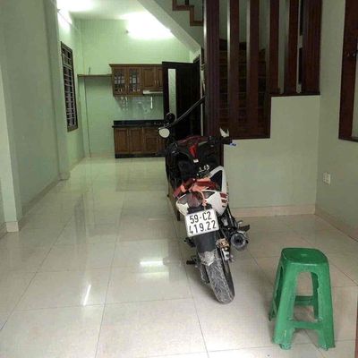 Renting the house full of three stories, four bedrooms, three toilets, area: 4x14 meters, Lê Thị Hồng