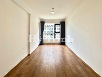 Ten million and five-- rent the corner of the Mizuki Park bedroom--