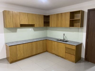 Rent an apartment in Hong Kong with three bedrooms, nine million a month.