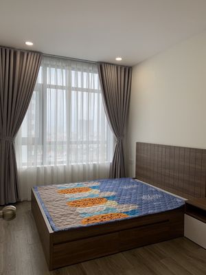 Rent a Central Premium high-class apartment-- the District 8 2 bedrooms full.