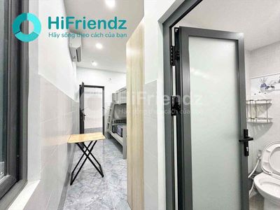 It's 100 percent new, full-on building. Two comfortable sleep spaces near the University of Loveh, vlu...