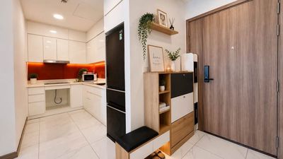 It's worth 23 million bedrooms - Full interior - empty lh Cozy Home