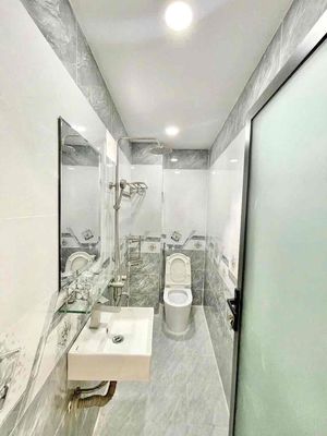 5th floor, 6th floor, 7 toilets, elevators, Tân Kỳ Tân Quý.