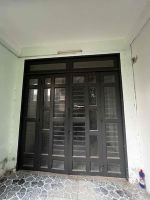 Rent an alley 2-2. 3x10 meters. One floor. Two bedrooms. Two toilets. For 5 million.