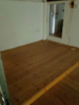 Rent room.