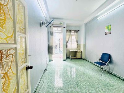 Renting Nguyễn Thần Hiến outway 1/ - 1794 - 18 District 4.