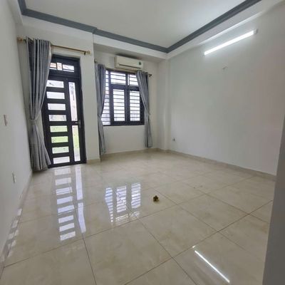 have the balcony rented.