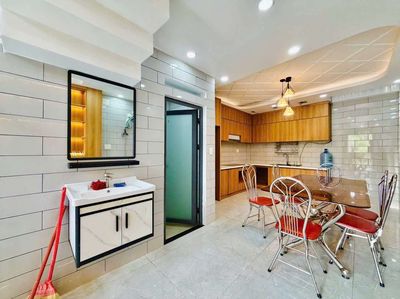 New house 4*14*4*3 stories car is extremely cheap