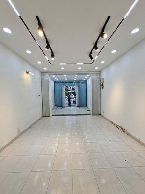 The villa is near aeon mall 7 x 20 meters 3 3 floors 5 bedroom + the cool cold machine