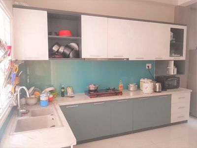 The dorm doesn't need a stake right near the airport on Huỳnh Lan Khanh,Q.tb.