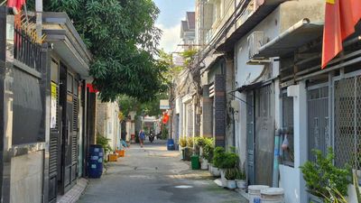 Rent two floors of car lane 2(Đình Phong Phú), tnpb - 64 m2