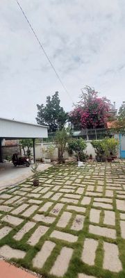 The garden house nears a haven of good fortune