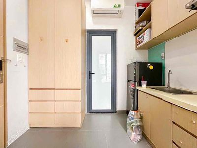Super studio furniture, sky windows close to home.