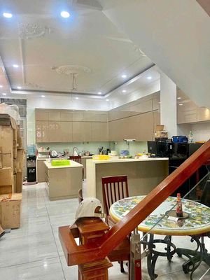 Nice house Full interior of Five x 20,3,5 fires