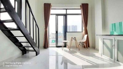 The apartment has a high balcony 35 M2 near the cửare of the 7th.