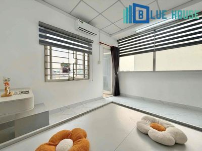 Service apartment, cool big windows, comfortable