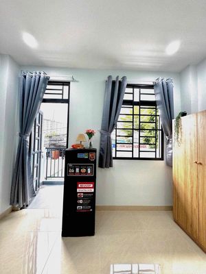 The balcony board house is breaking the kitchen's block outside the interior