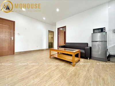 The new apartment leaser -- balcon -- Phú Nhuận district -- prosperous.