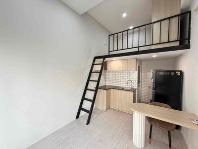 Rooms with guards, clean, cool, empty rooms. One room in one room.