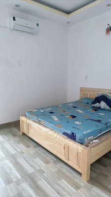 Renting four bedrooms. Five toilets. 13 million.