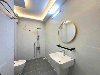 We're renting Lam Sơn Tân Bình.
