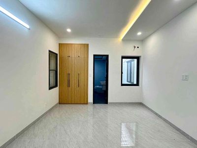 We're renting Lam Sơn Tân Bình.