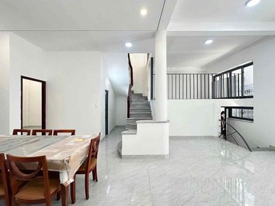 We're renting Lam Sơn Tân Bình.