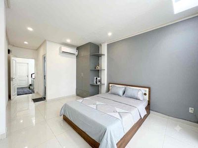 Clear the Guardian. A small room. A low-priced kitchen.