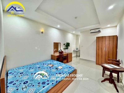 studio apartment - school window - District 12 - hu