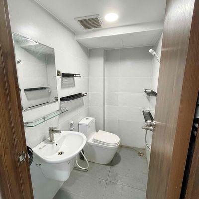 Rent a studio near industrial college, Phạm Văn Chiêu College.
