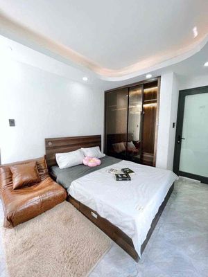 A full interior window balcony