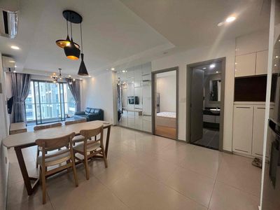 The three bedrooms are 100 meters, full of The Gold View furniture.