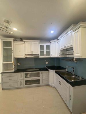 Rent an internal Lạc Long Quân 6 x 12 ground 2 floors
