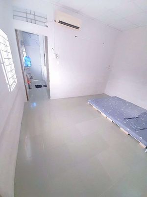 The full interior divides two Phạm Văn Bạch private bedrooms.