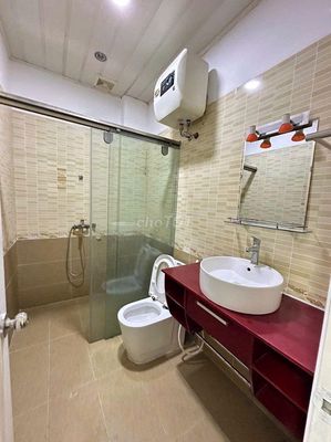 Rent Hoàng Hoa Thám car alley house x6 x16 m_107 upstairs