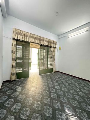 We need to rent the 5-metre decrepit. Nguyễn Văn Khối