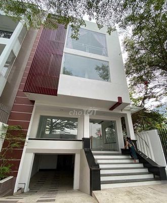 Rent Nguyễn Minh Hoàng car alleys x 8 x 18 meters of 2 floors, room wide.