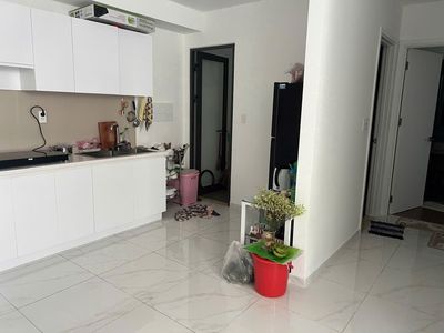There's a couple more Precia bedrooms for rent, two for rent.