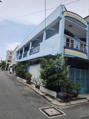 The two-sided home dg the population population of South Long Phú Thuận