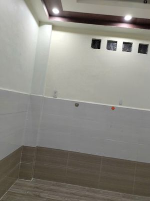 The new room is missile, private bathroom, changing the machine, fingerprint lock.