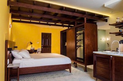 We need to rent a Central Garden bedroom. Two bedrooms.